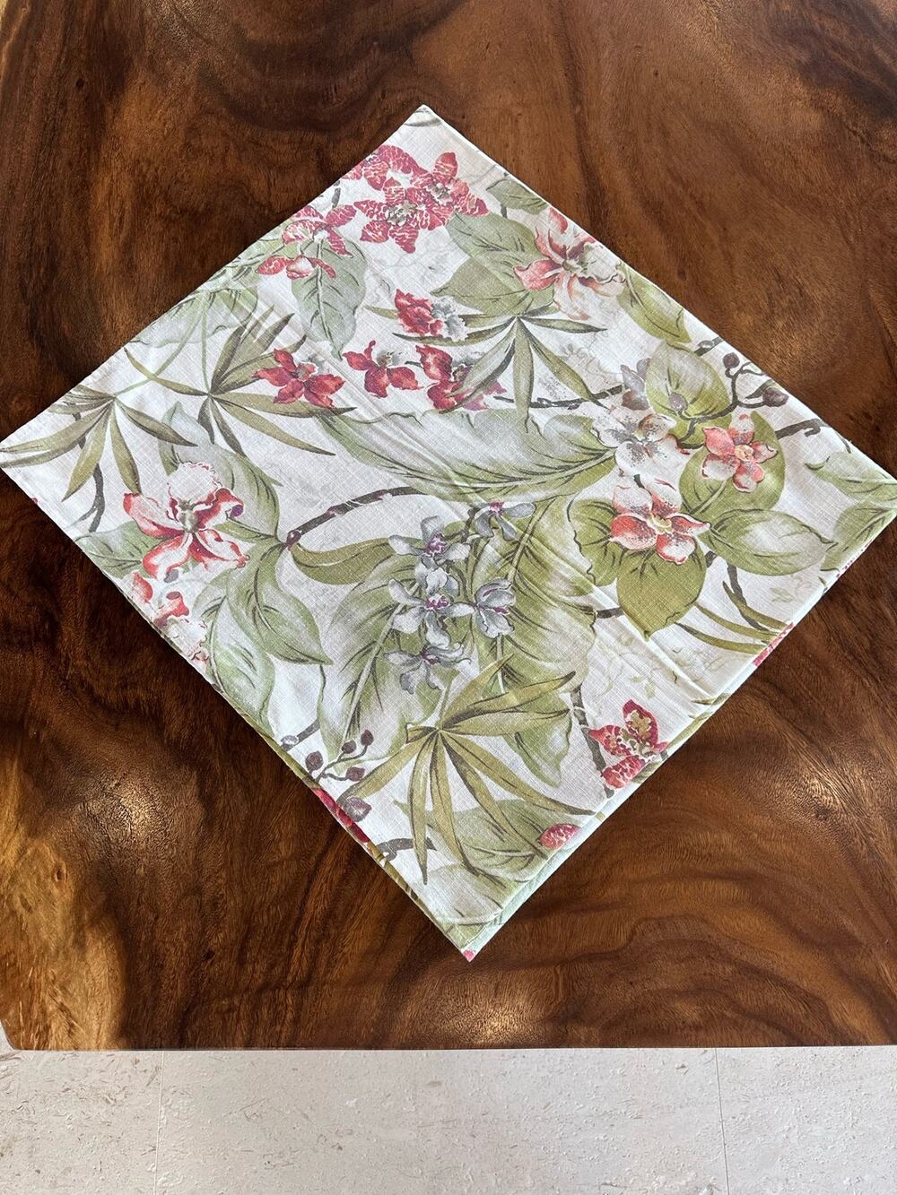 Tommy Bahama Paradise Point Tablecloth Printed Cotton/Poly Blend Muted Clr 47x53